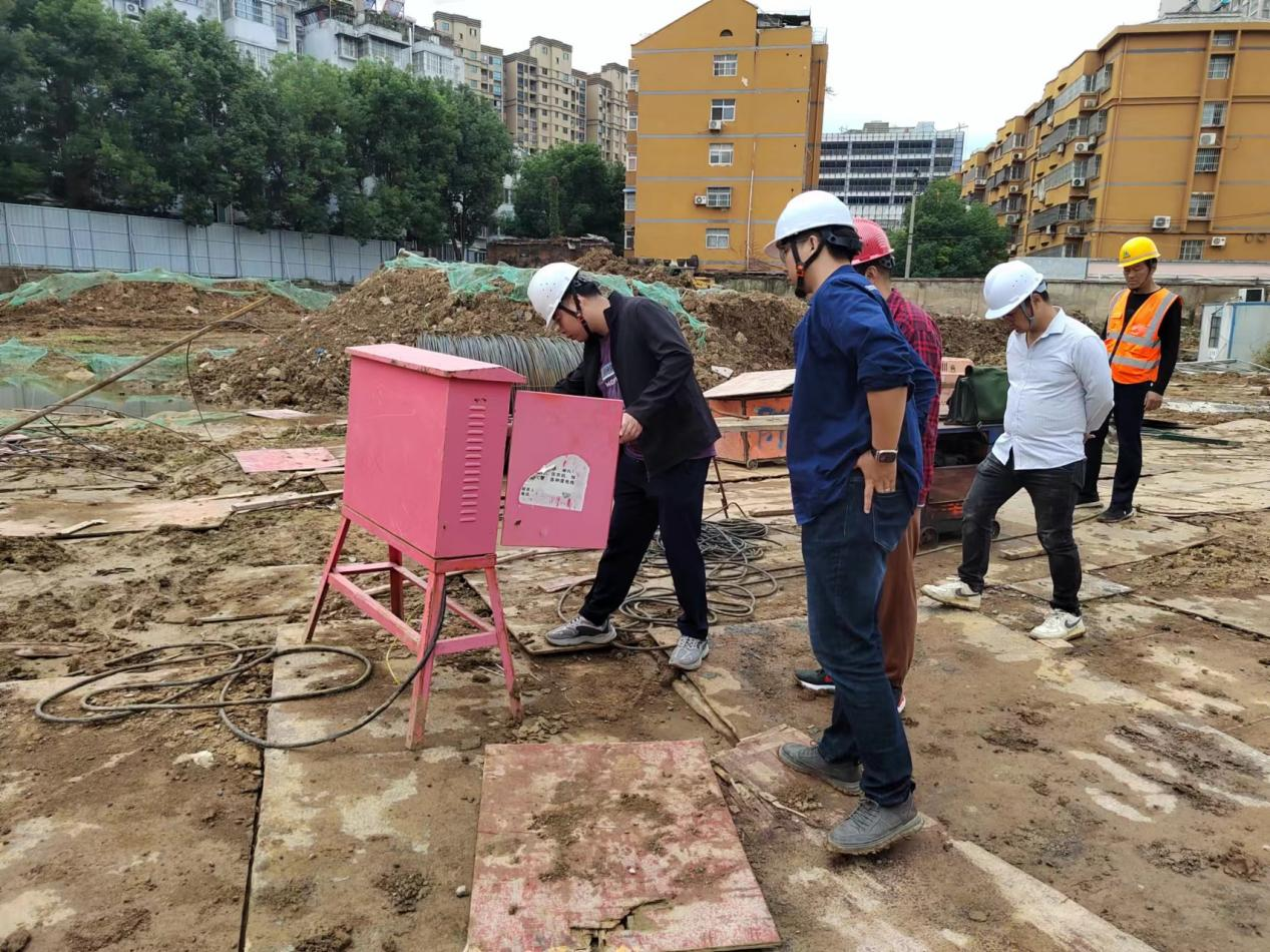 筑牢安全防線 平安歡度“雙節(jié)” ——市文旅集團(tuán)開展中秋國(guó)慶期間安全生產(chǎn)檢查工作